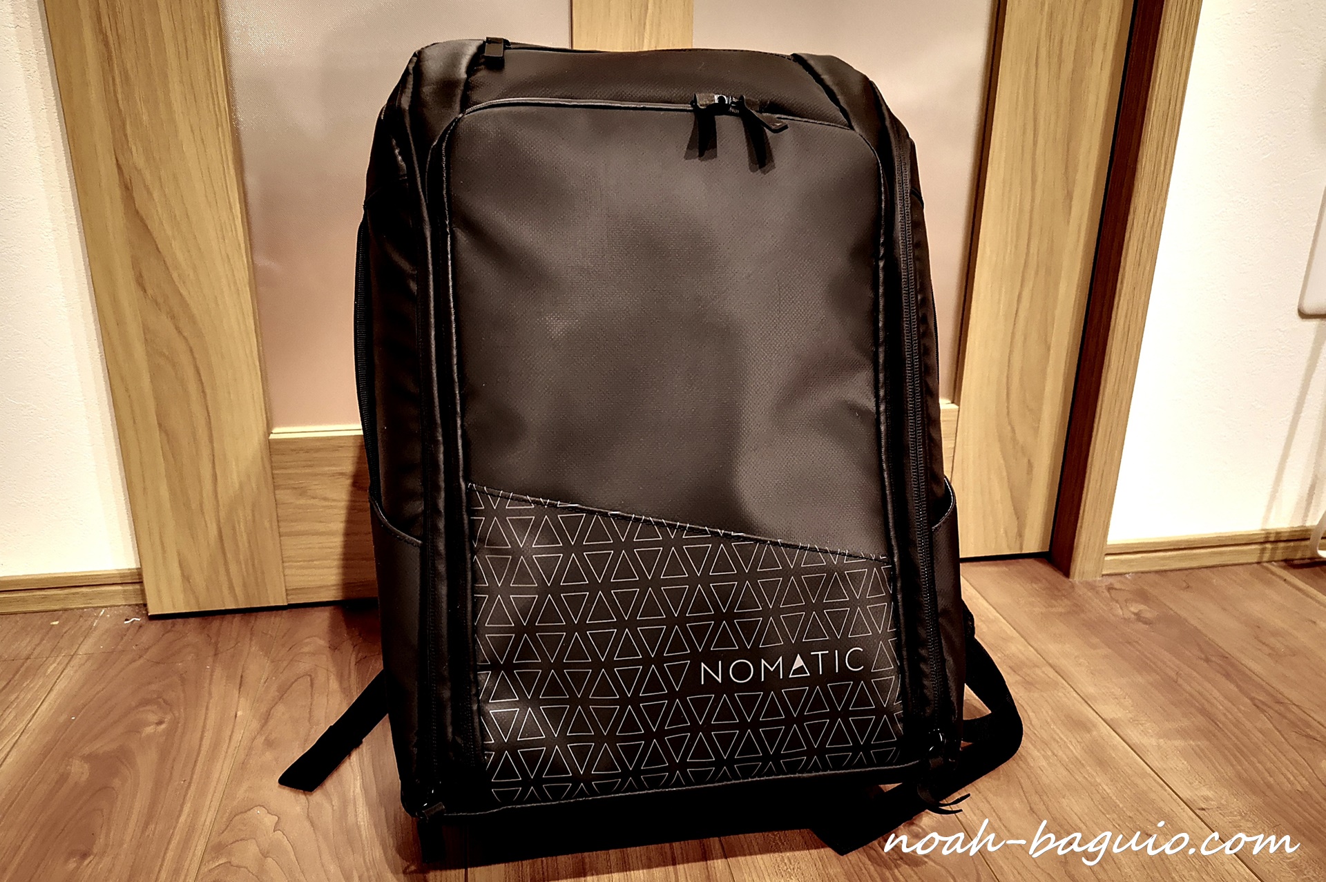 ノマティック Nomatic 30L Travel Bag 最新版